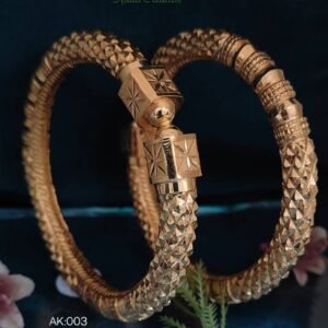 Elegant Gold Antique Kadli AK-003