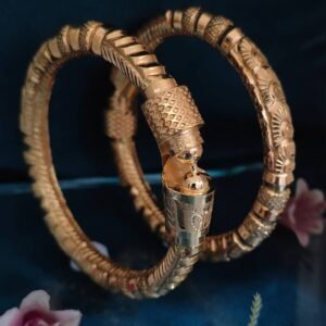 Elegant Gold Antique Kadli AK-005