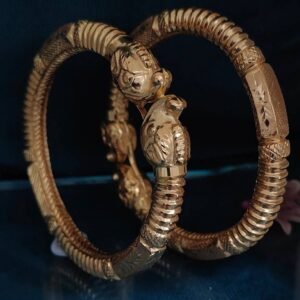 Elegant Gold Antique Kadli AK-006