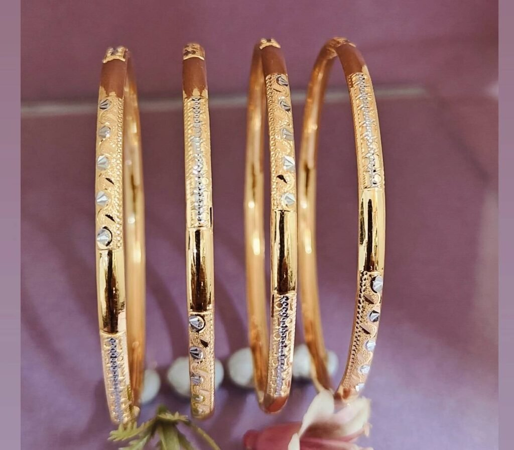 916 Gold Four Pipe Designer Kadli FP-040