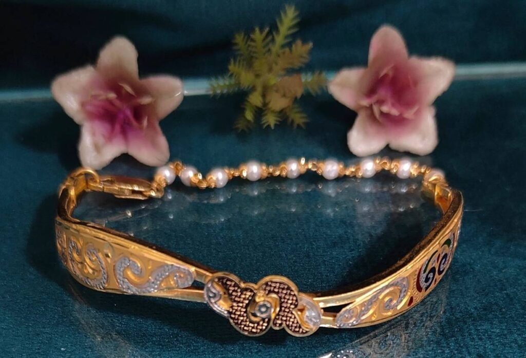 916 Gold Modern Ladies Bracelet LB-004