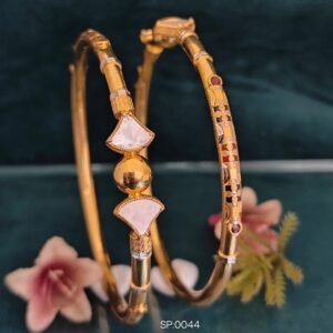 916 Gold Delicate Single Pipe Kadli SP-044